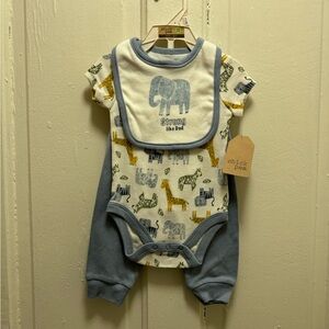 Chickpea 3-Piece Baby Set Safari Theme Onesie Pants & Bib NWT 3–6 Months